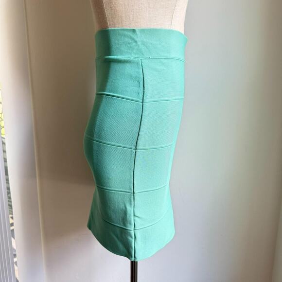 BCBG Max Azria Turquoise Blue Green Bandage Knit Mini Skirt M - Picture 5 of 7